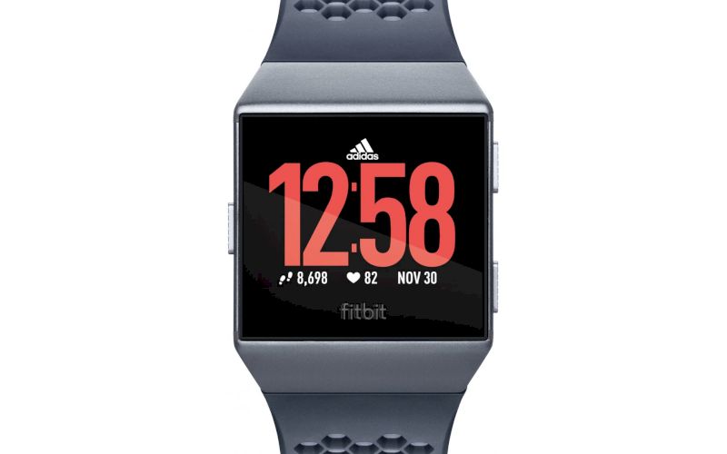 Fitbit Ionic édition adidas pas cher