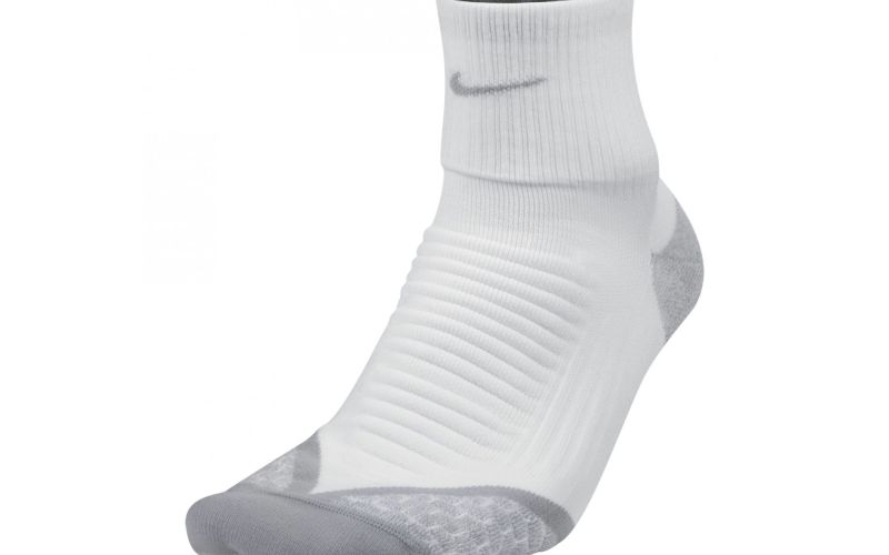 Nike Chaussettes Elite Cushion Quarter pas cher